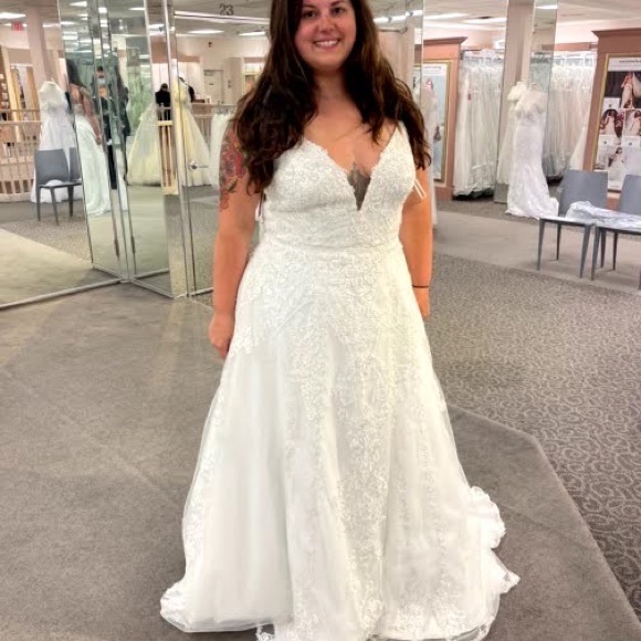 Oleg Cassini Dresses & Skirts - Oleg Cassini - Wedding Dress - Size 18W